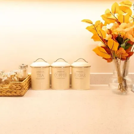 Апартаменти Modern - Leeds City Centre Лідс