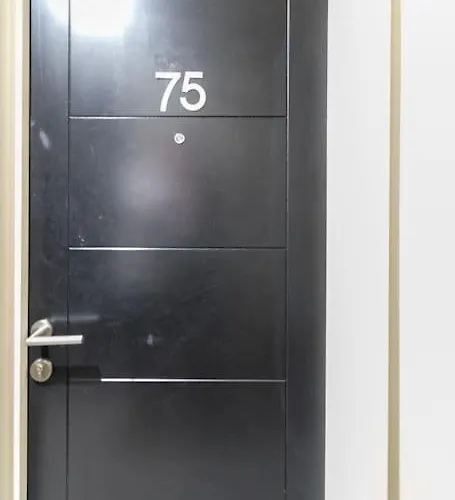 Modern - Leeds City Centre Apartment